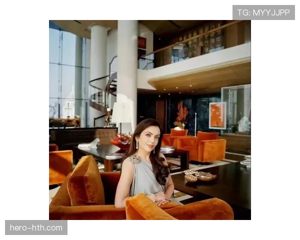 登贝莱这生活大翻车了？训练场外全是豪宅派对宴会照…